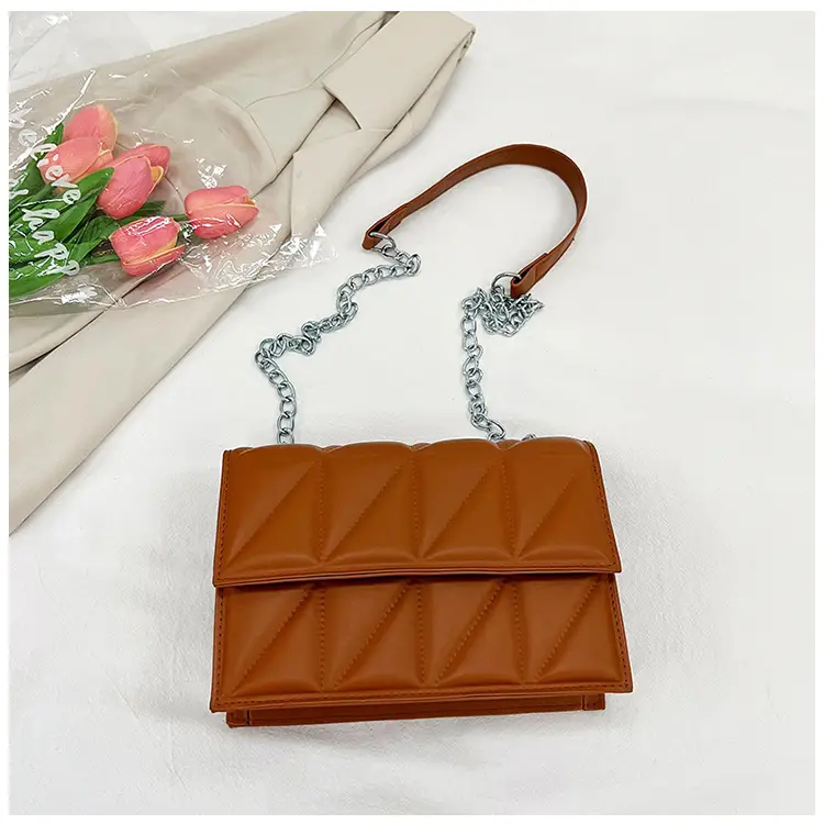 White Rhombic Chain Mini Crossbody Bag — feature 32