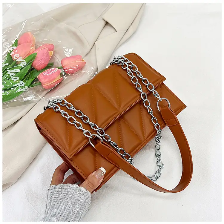 White Rhombic Chain Mini Crossbody Bag — feature 34
