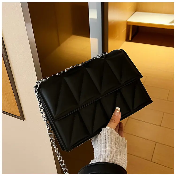 White Rhombic Chain Mini Crossbody Bag — feature 37