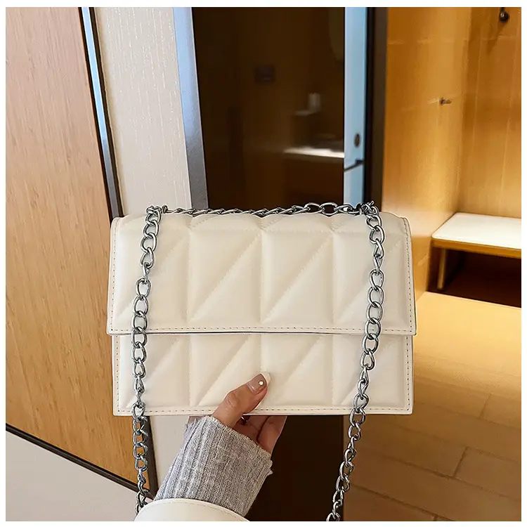 White Rhombic Chain Mini Crossbody Bag — feature 9
