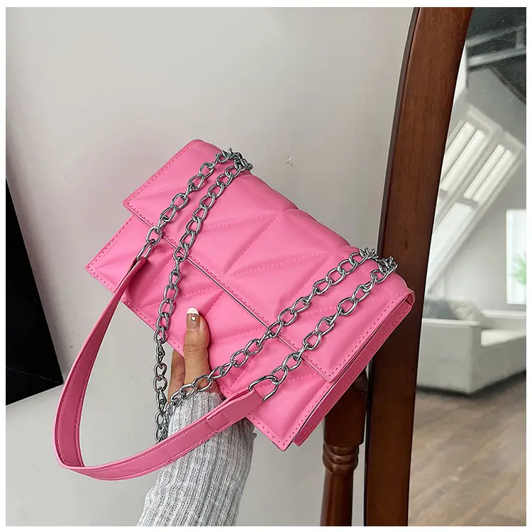 White Rhombic Chain Mini Crossbody Bag - Image 3