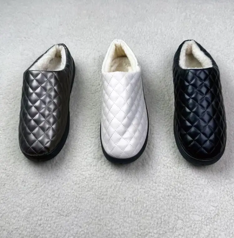 2026 Winter New Style Women's Cotton Slippers, Non-Slip Soft-Soled Mom Shoes, Casual Home Cotton Shoes, Fleece-Lined Waterproof Cotton Slippers — feature 3