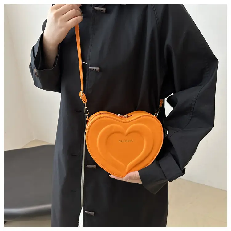 Peach Heart Shoulder Crossbody Bag 2024 — feature 11