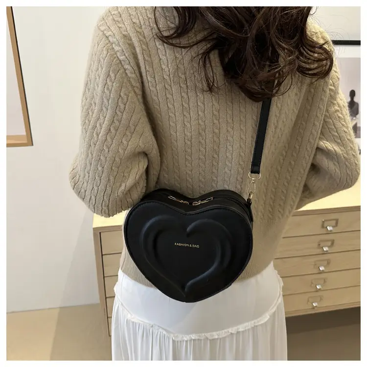 Peach Heart Shoulder Crossbody Bag 2024 — feature 21