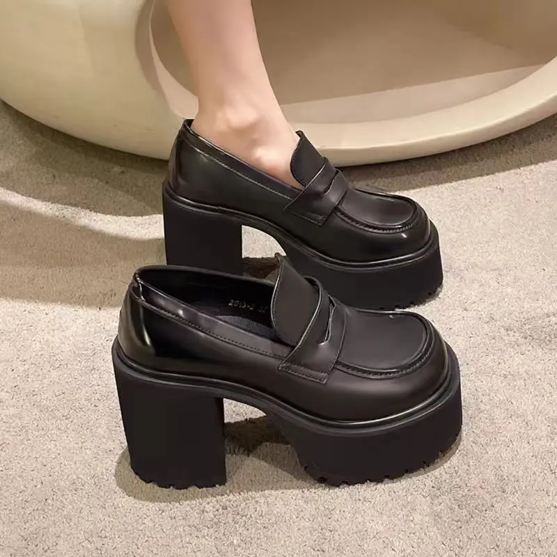Black Thick Heel Women's Loafers 2025 — feature 2