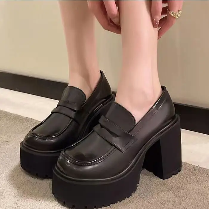 Black Thick Heel Women's Loafers 2025 — feature 3