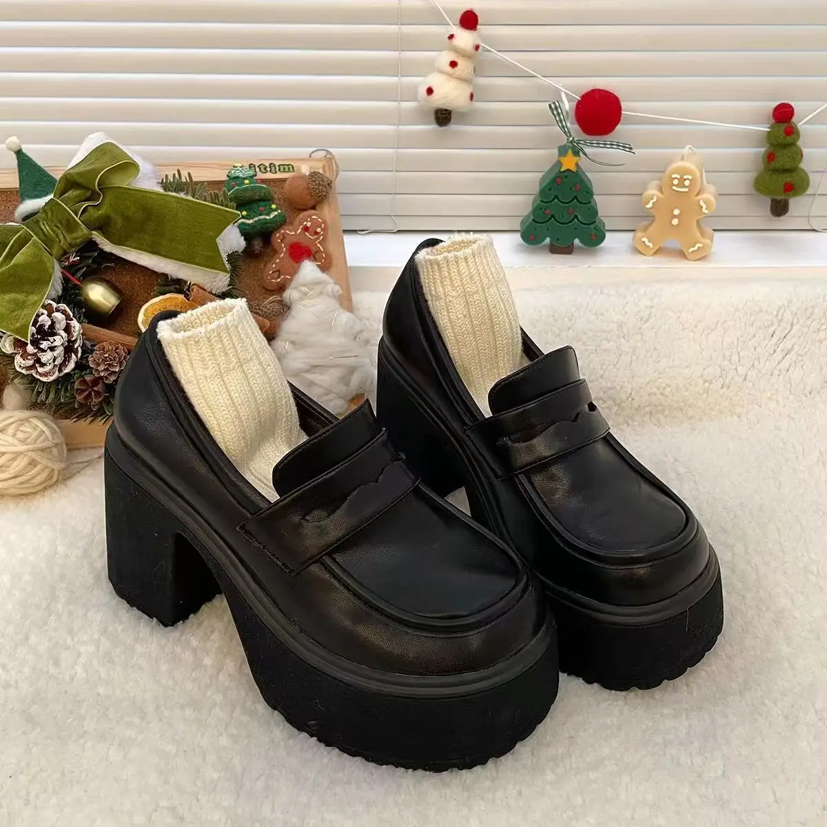 Black Thick Heel Women's Loafers 2025 — feature 5