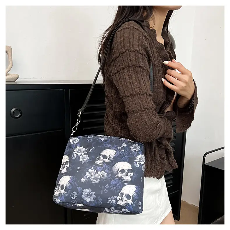 Skull Print Crossbody Bag for Women Large Capacity — feature 14