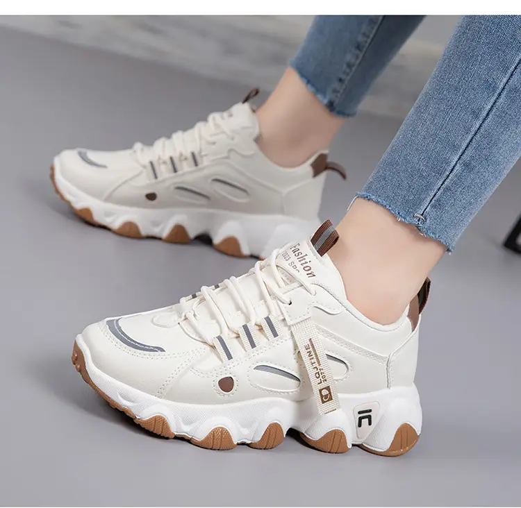 Women White Fila Lace Casual Sneakers 2025 — feature 17