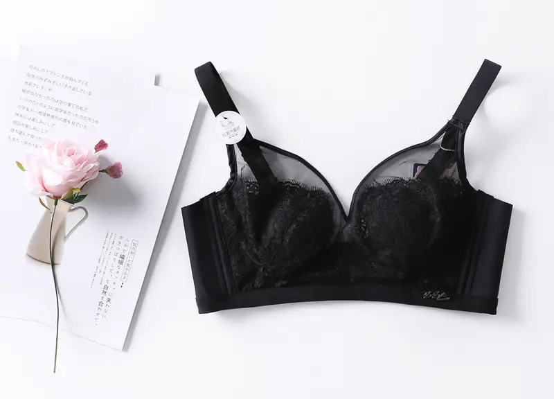 Wireless Lace Cup Bra for Large Busts — feature 13
