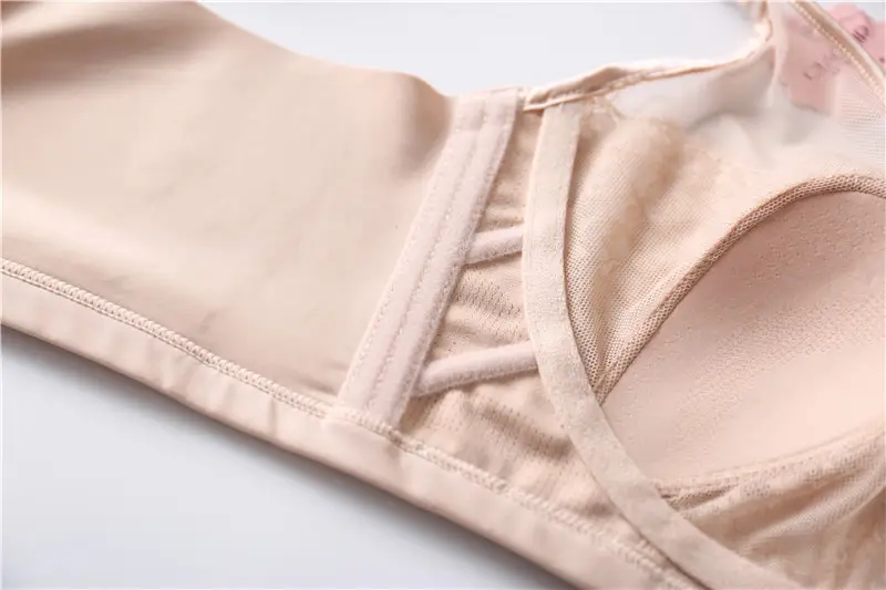 Wireless Lace Cup Bra for Large Busts — feature 19