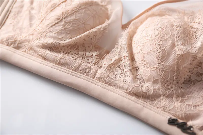 Wireless Lace Cup Bra for Large Busts — feature 22