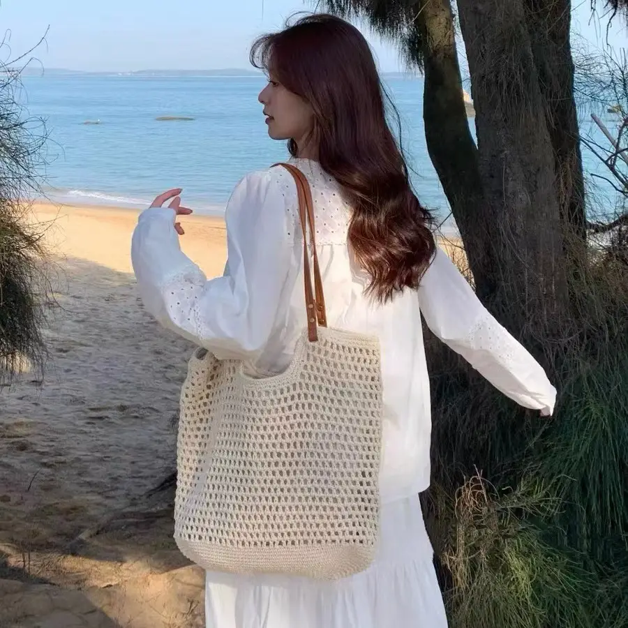 Women's Beige Woven Shoulder Bag for Beach Day - Image 7