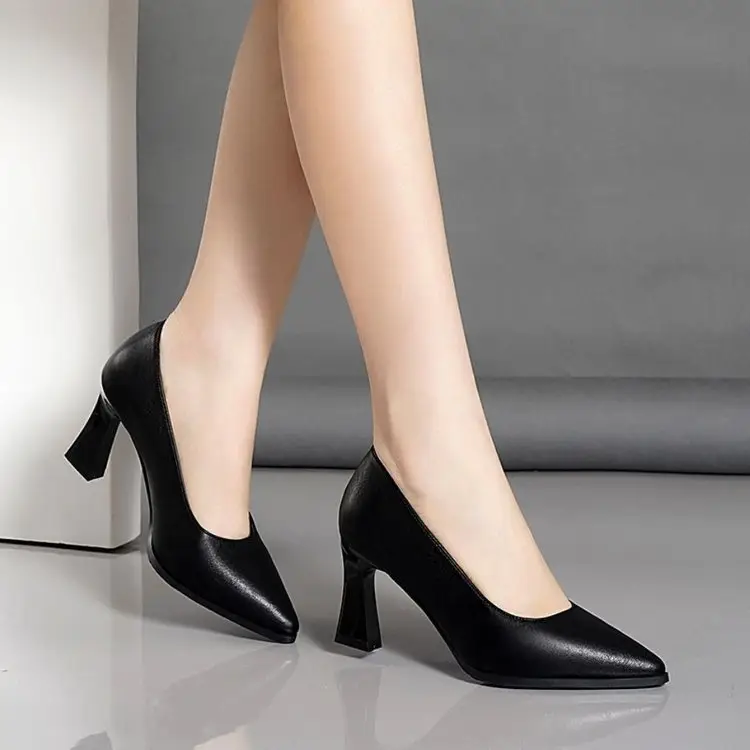 2024 New Comfortable High Heels Single Shoes Women's Middle Heel Non-slip Work Professional Work Shoes Black Leather Shoes Women's Soft Sole