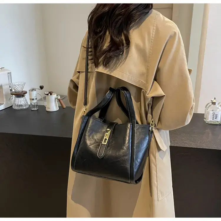 Black Leather Bucket Bag for Women 2024 — feature 10