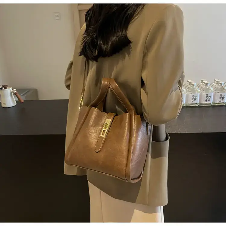 Black Leather Bucket Bag for Women 2024 — feature 13