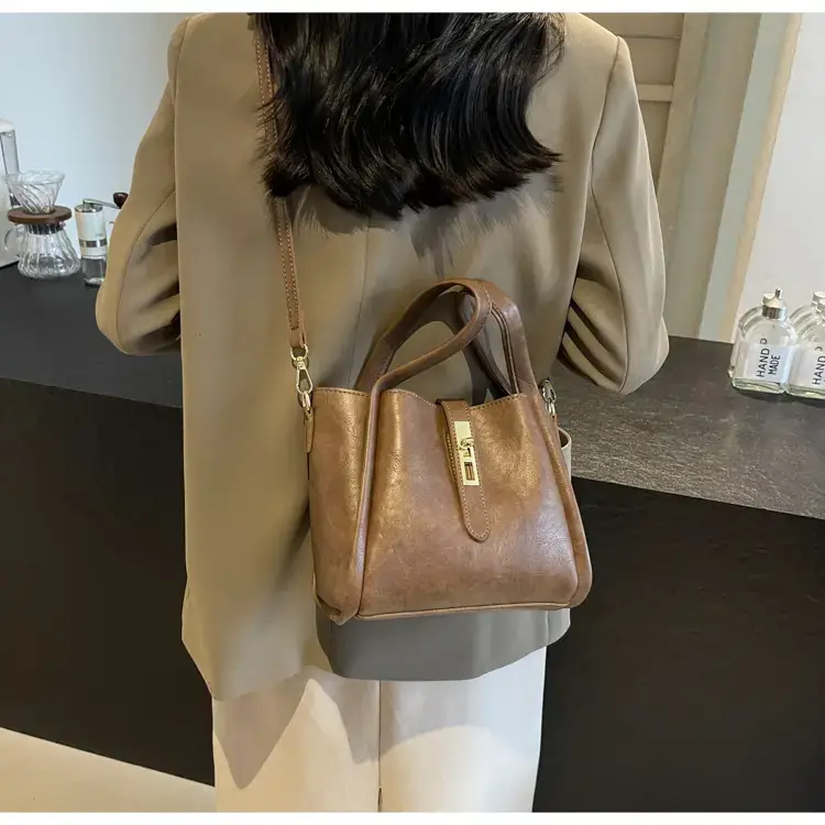 Black Leather Bucket Bag for Women 2024 — feature 14