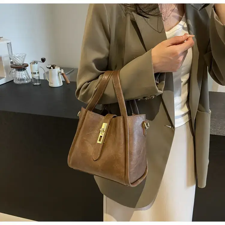 Black Leather Bucket Bag for Women 2024 — feature 20
