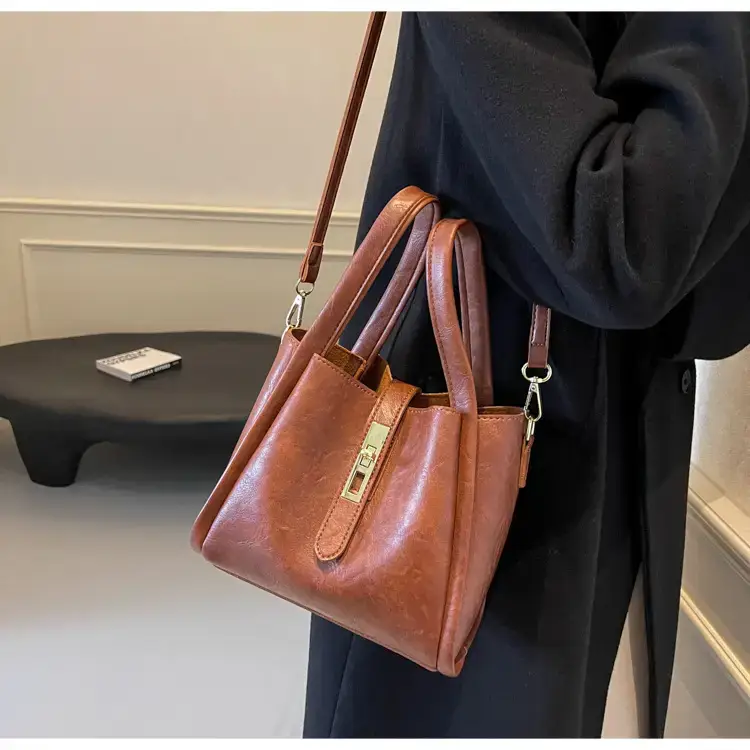 Black Leather Bucket Bag for Women 2024 — feature 30