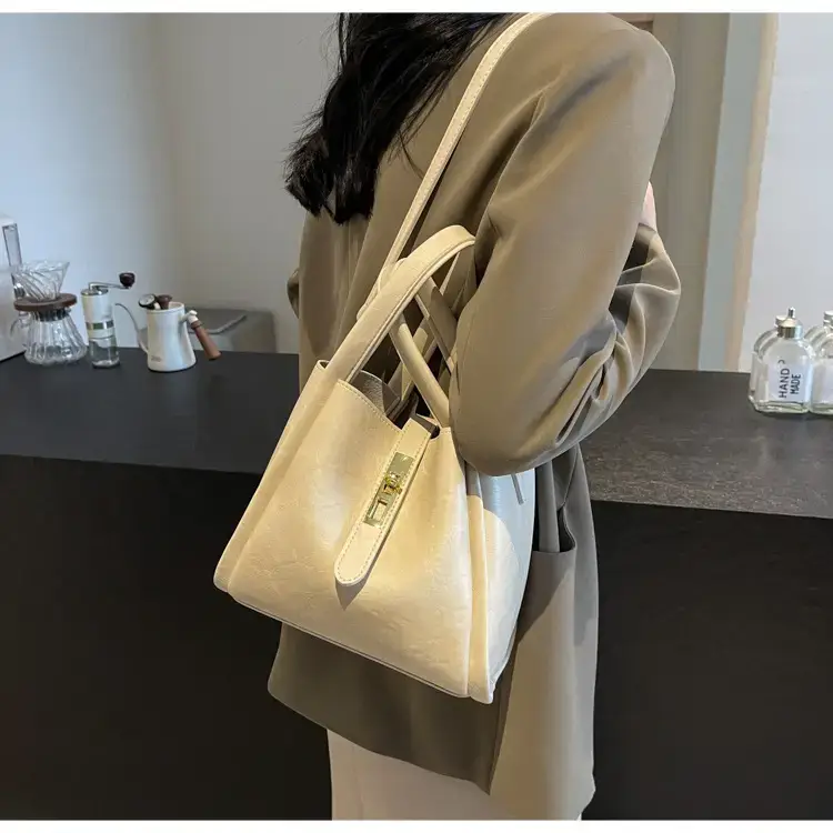 Black Leather Bucket Bag for Women 2024 — feature 34