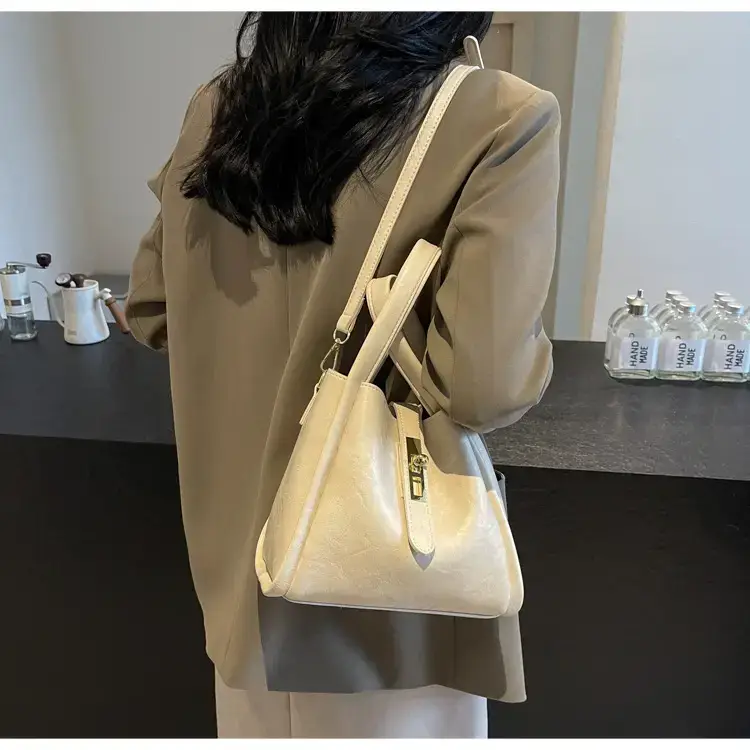 Black Leather Bucket Bag for Women 2024 — feature 35