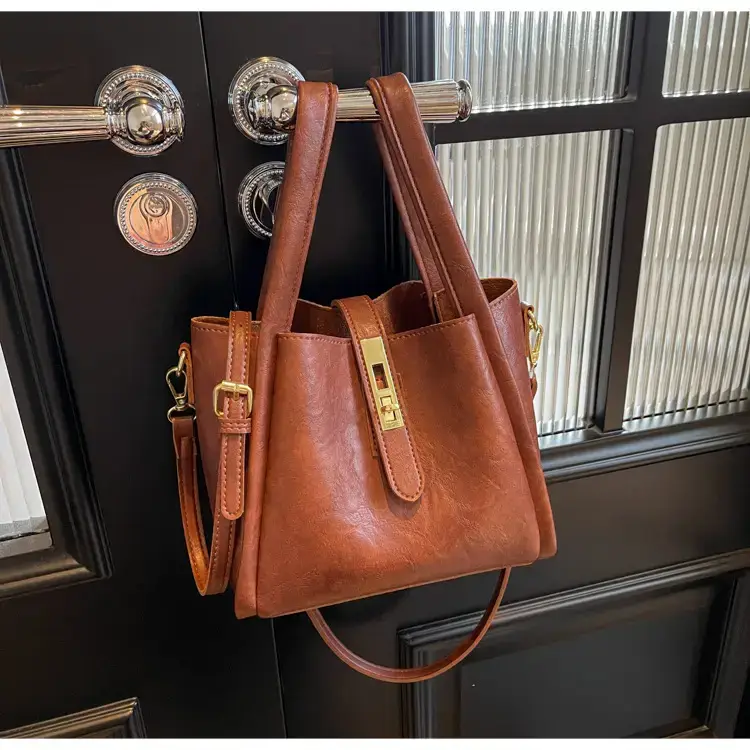 Black Leather Bucket Bag for Women 2024 — feature 38
