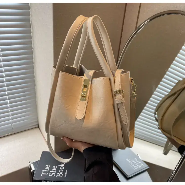 Black Leather Bucket Bag for Women 2024 — feature 45