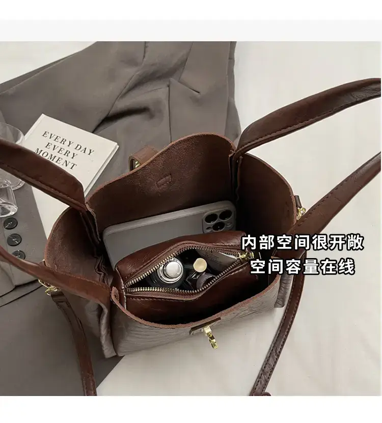 Black Leather Bucket Bag for Women 2024 — feature 7