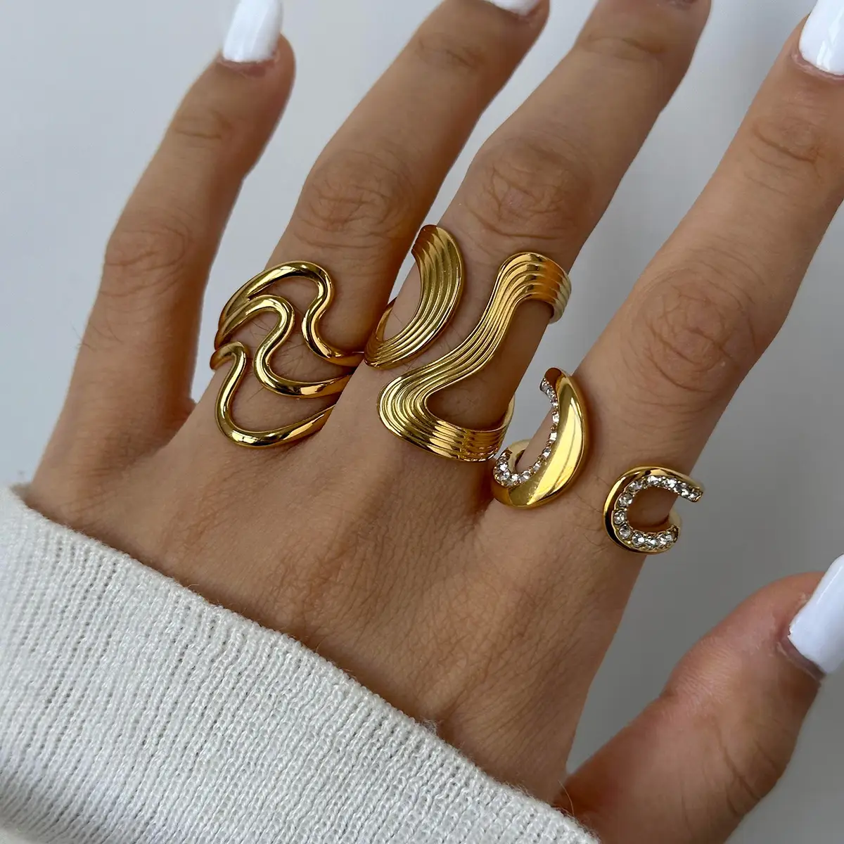 Golden Exaggerated Rings Set for Women — feature 6
