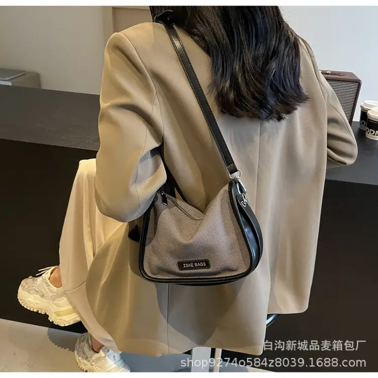 Women's Small Crossbody Bag Tan Leather 2024 — feature 17