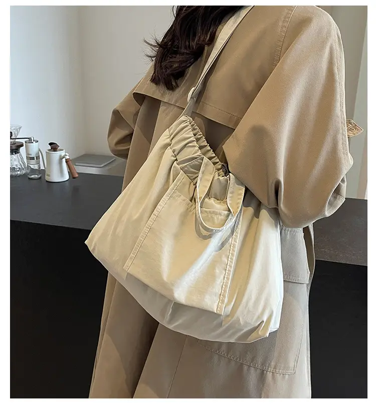 Waterproof Nylon Shoulder Bag Women Large Capacity — feature 1