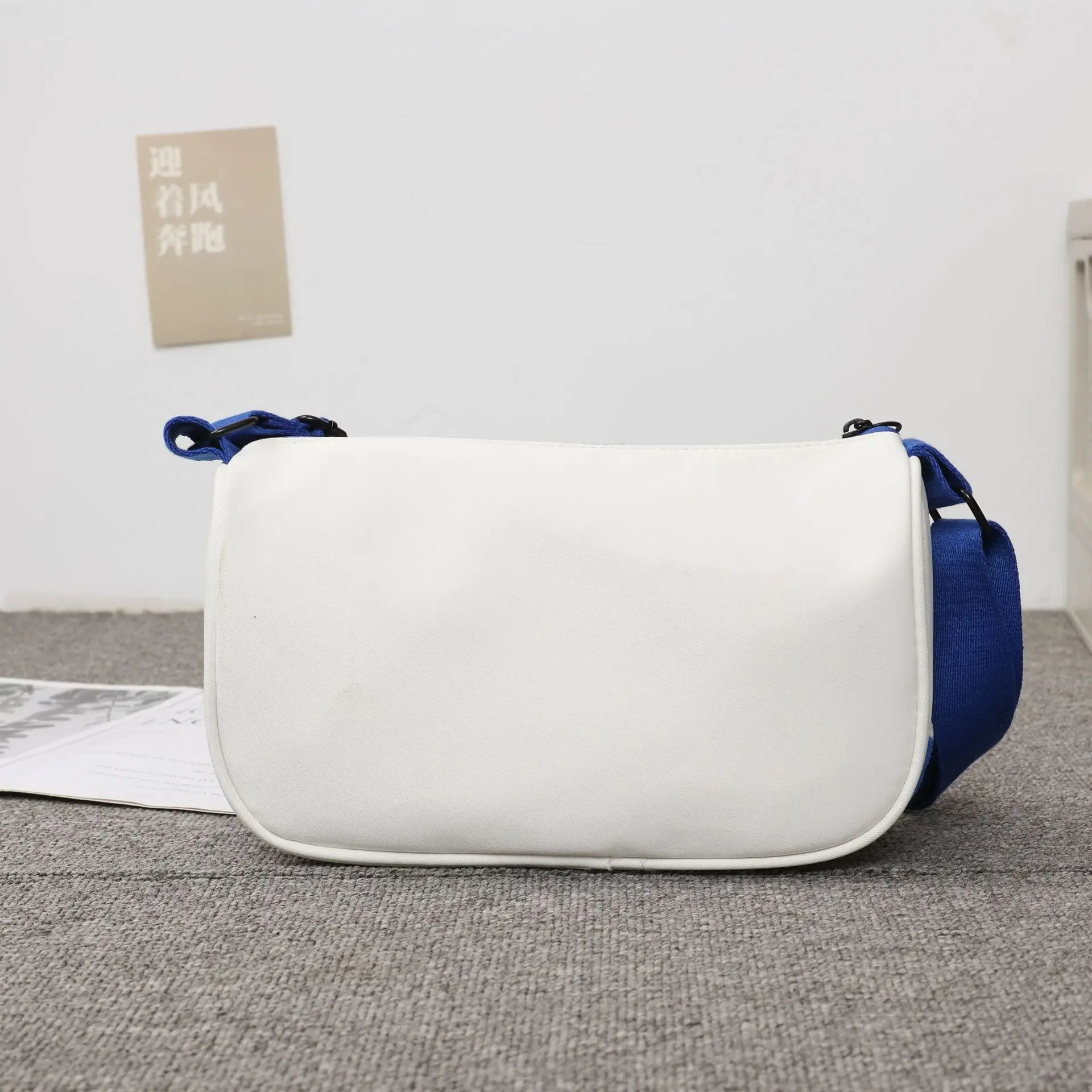 Women's Blue White Oxford Cloth Crossbody Bag Large Capacity — feature 37