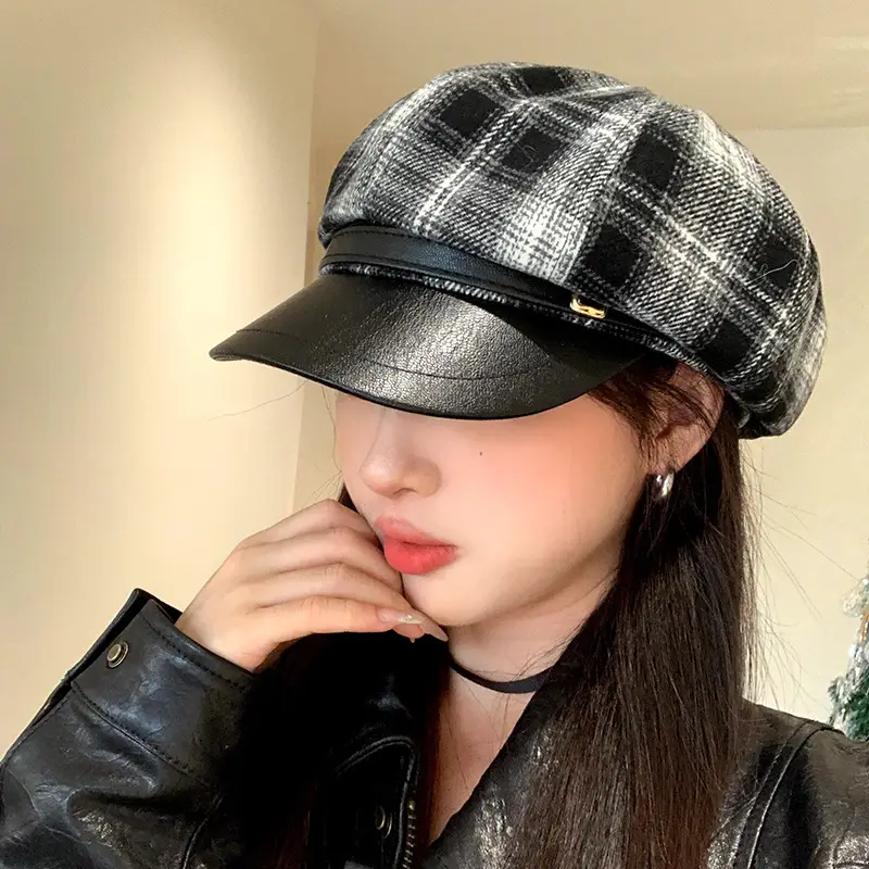 Winter Plaid Duckbill Cap for Women 54-60cm — feature 9