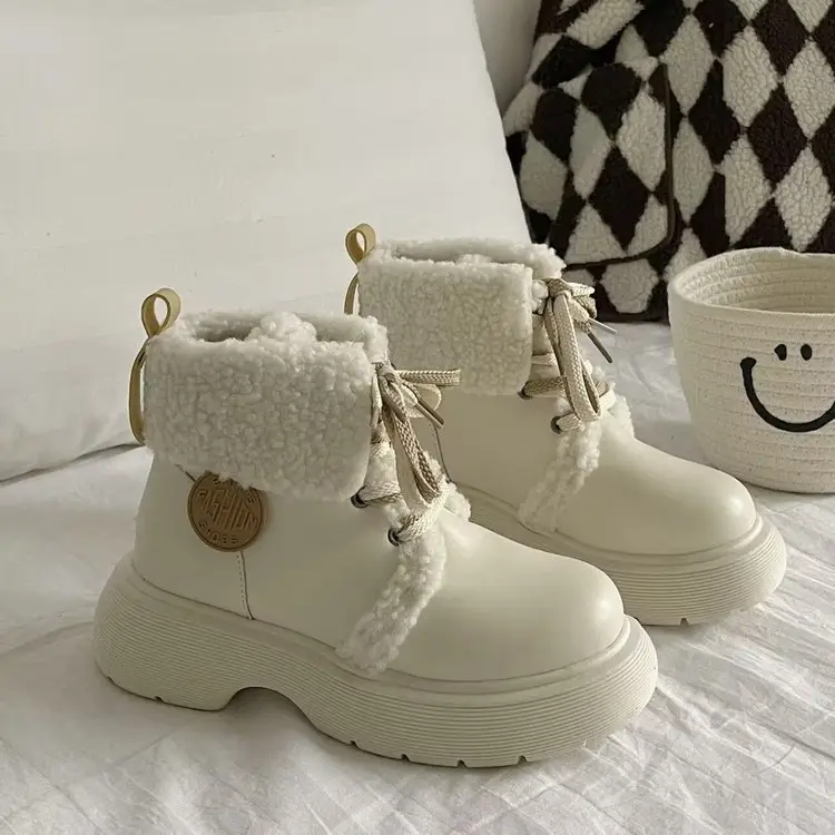 Women's Fleece-Lined Winter Boots Cream White — feature 1
