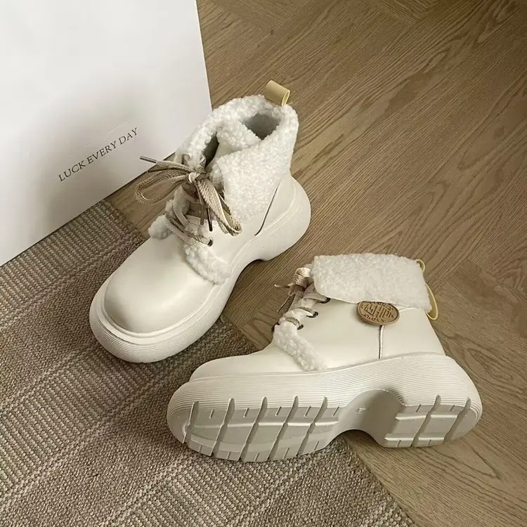 Women's Fleece-Lined Winter Boots Cream White — feature 10