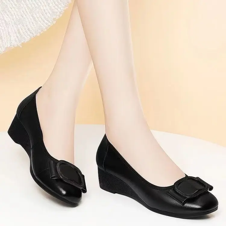 Women Black Wedge Leather Flats 2024 — feature 4