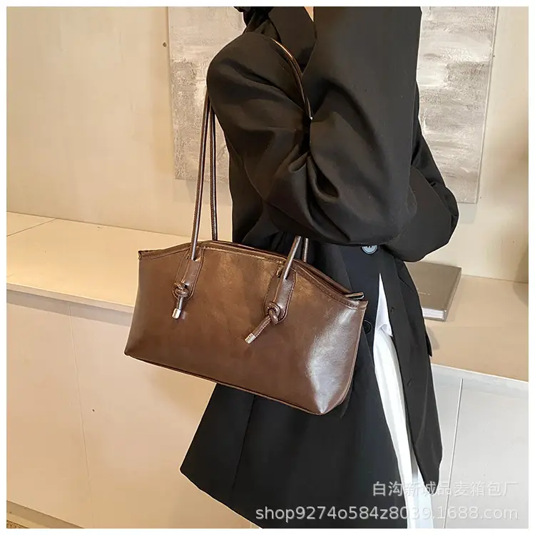 Retro Brown Leather Commuter Bag for Women 2026 — feature 18