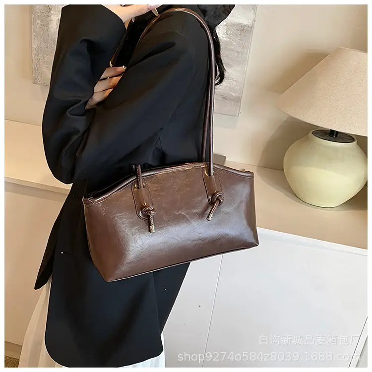 Retro Brown Leather Commuter Bag for Women 2026 — feature 20