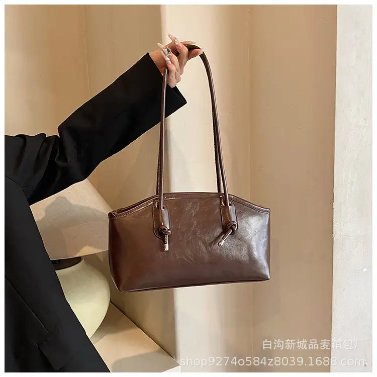 Retro Brown Leather Commuter Bag for Women 2026 — feature 21