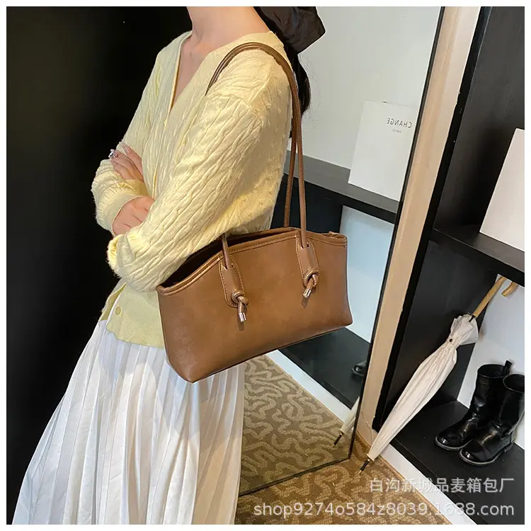 Retro Brown Leather Commuter Bag for Women 2026 — feature 24