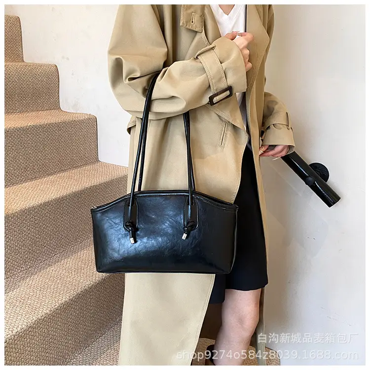Retro Brown Leather Commuter Bag for Women 2026 — feature 25