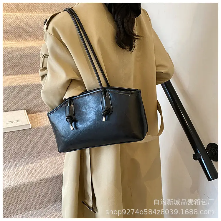 Retro Brown Leather Commuter Bag for Women 2026 — feature 27