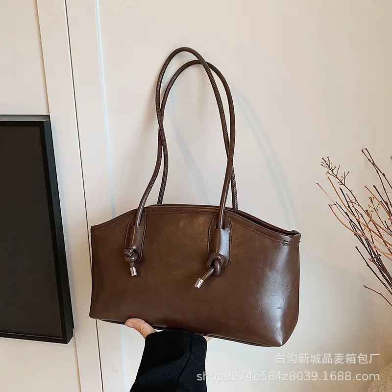 Retro Brown Leather Commuter Bag for Women 2026 - Image 2