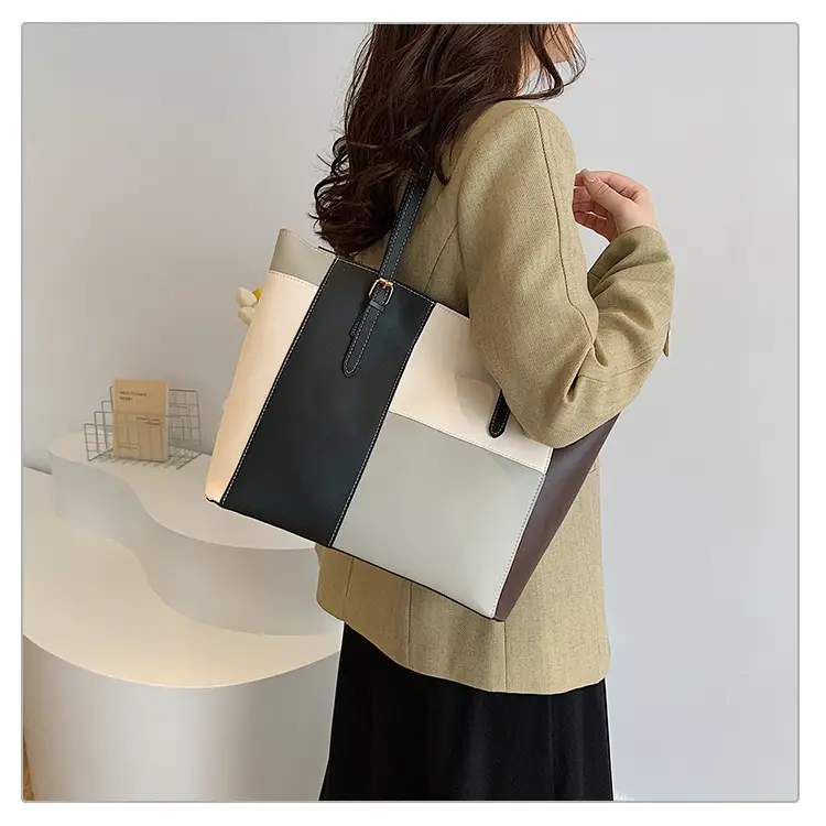 Women's PU Contrast Color Shoulder Bag 2024 — feature 25