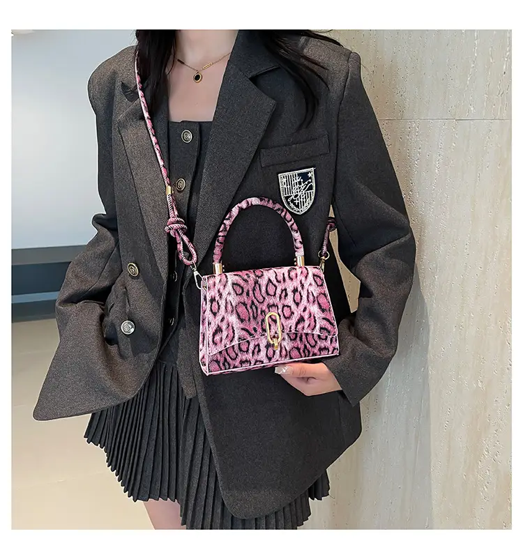 Leopard Print Women's Crossbody Bag 2024 — feature 9