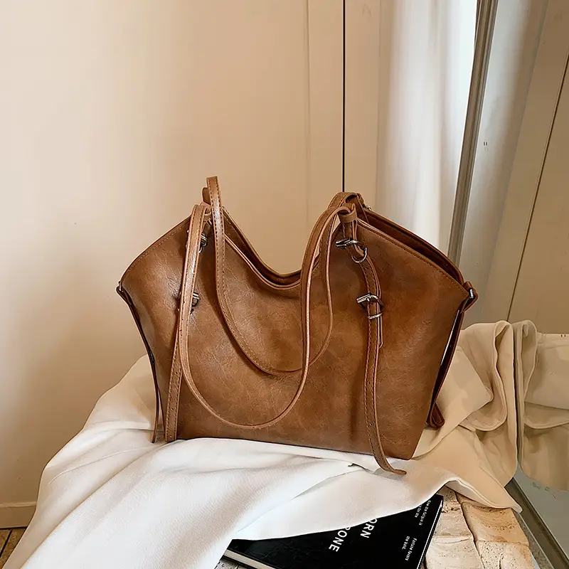 Vintage Cream Shoulder Bag with Long Strap - Image 7