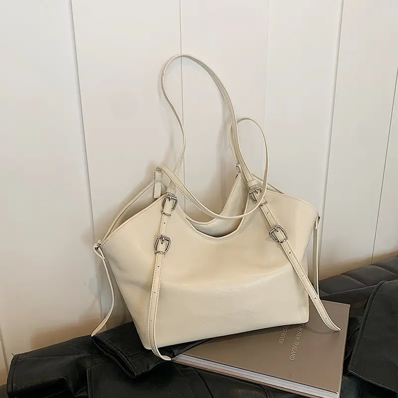 Vintage Cream Shoulder Bag with Long Strap - Image 8