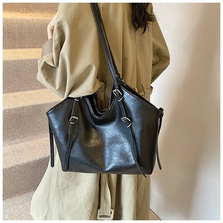 Vintage Cream Shoulder Bag with Long Strap — feature 14