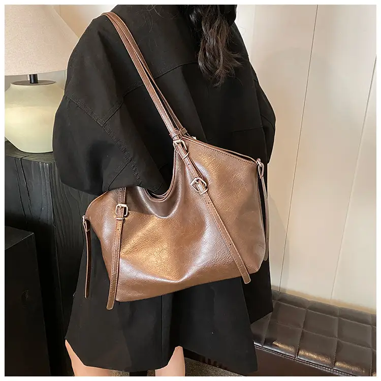 Vintage Cream Shoulder Bag with Long Strap — feature 18