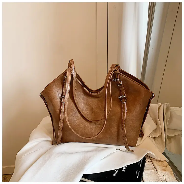 Vintage Cream Shoulder Bag with Long Strap — feature 21